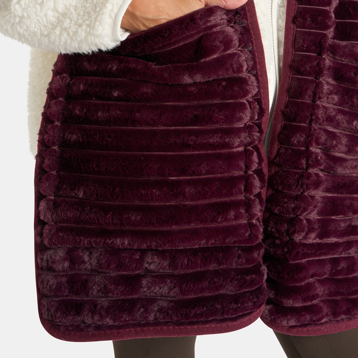 OHS Ribbed Fleece Pocket Scarf - Burgundy>