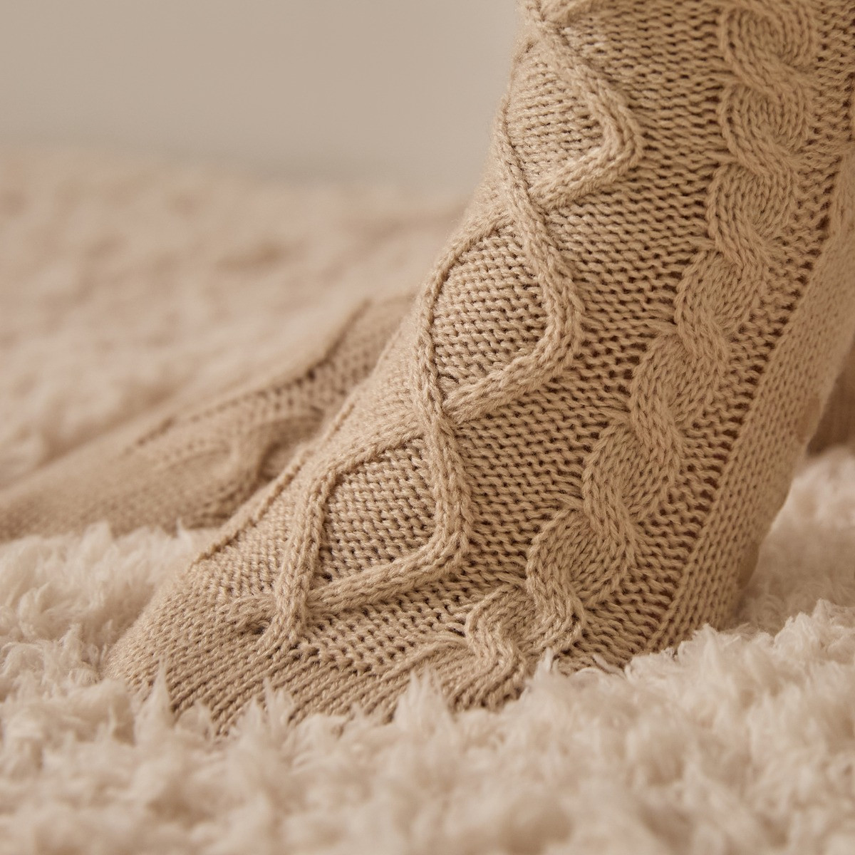 OHS Cable Knit Socks - Natural>