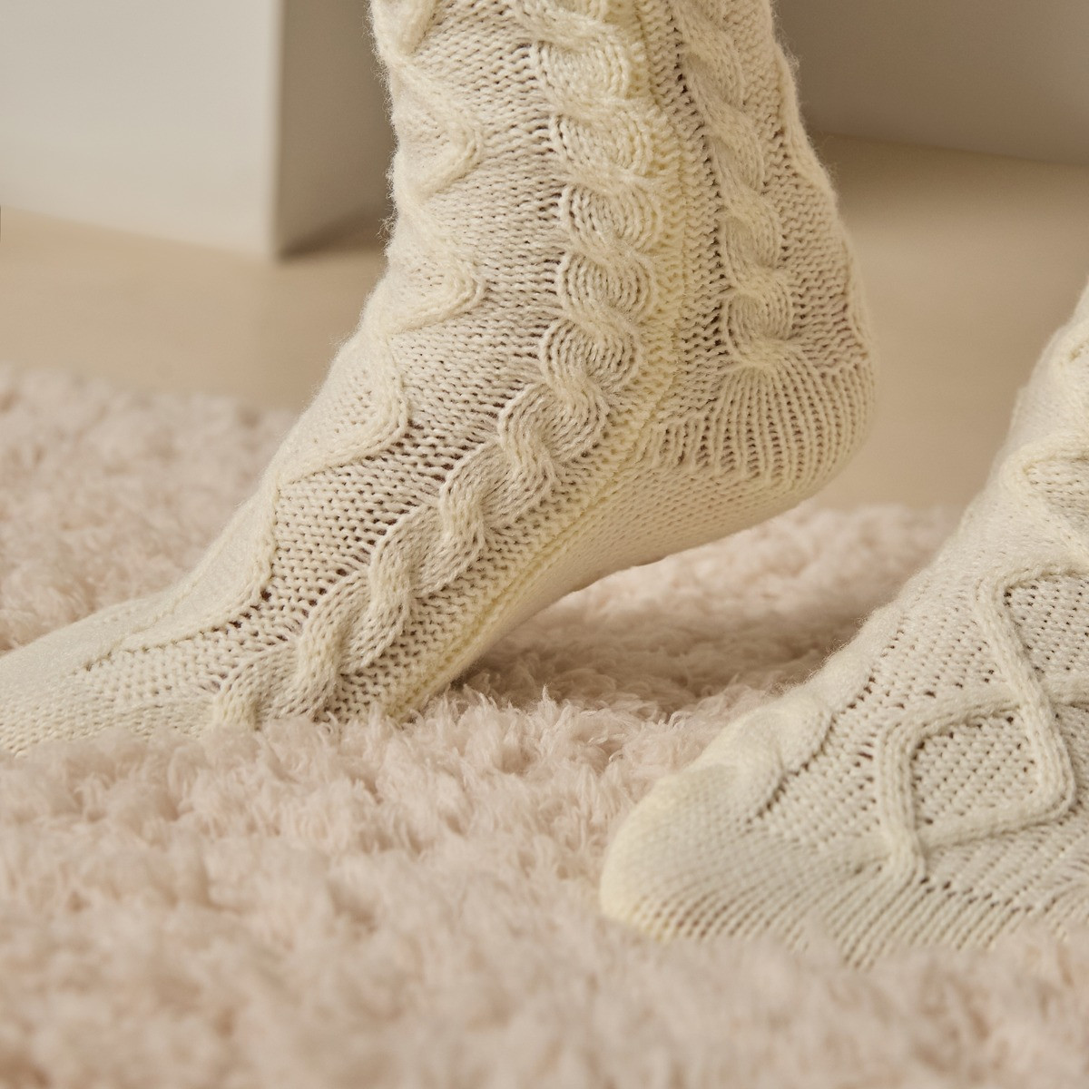 OHS Cable Knit Socks - Cream>