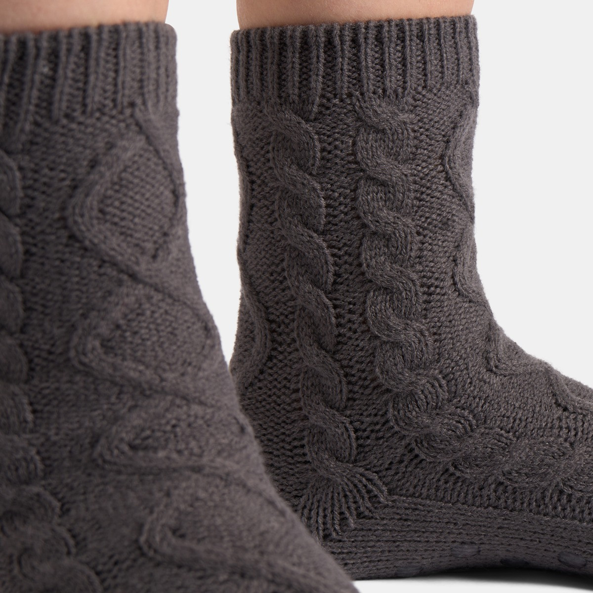 OHS Cable Knit Socks - Charcoal>