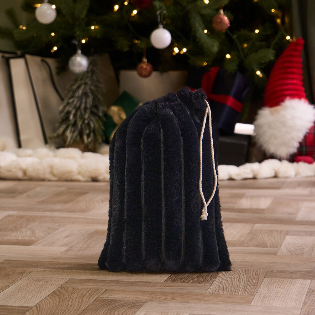 OHS Ribbed Hot Water Bottle Gift Set - Black>