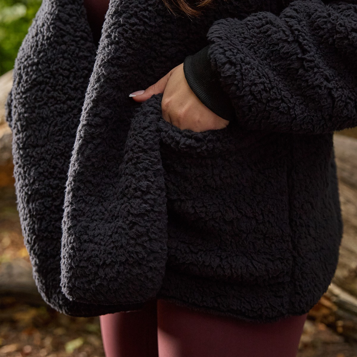 OHS Waterfall Teddy Fleece Shorter Length Cardigan - Black>