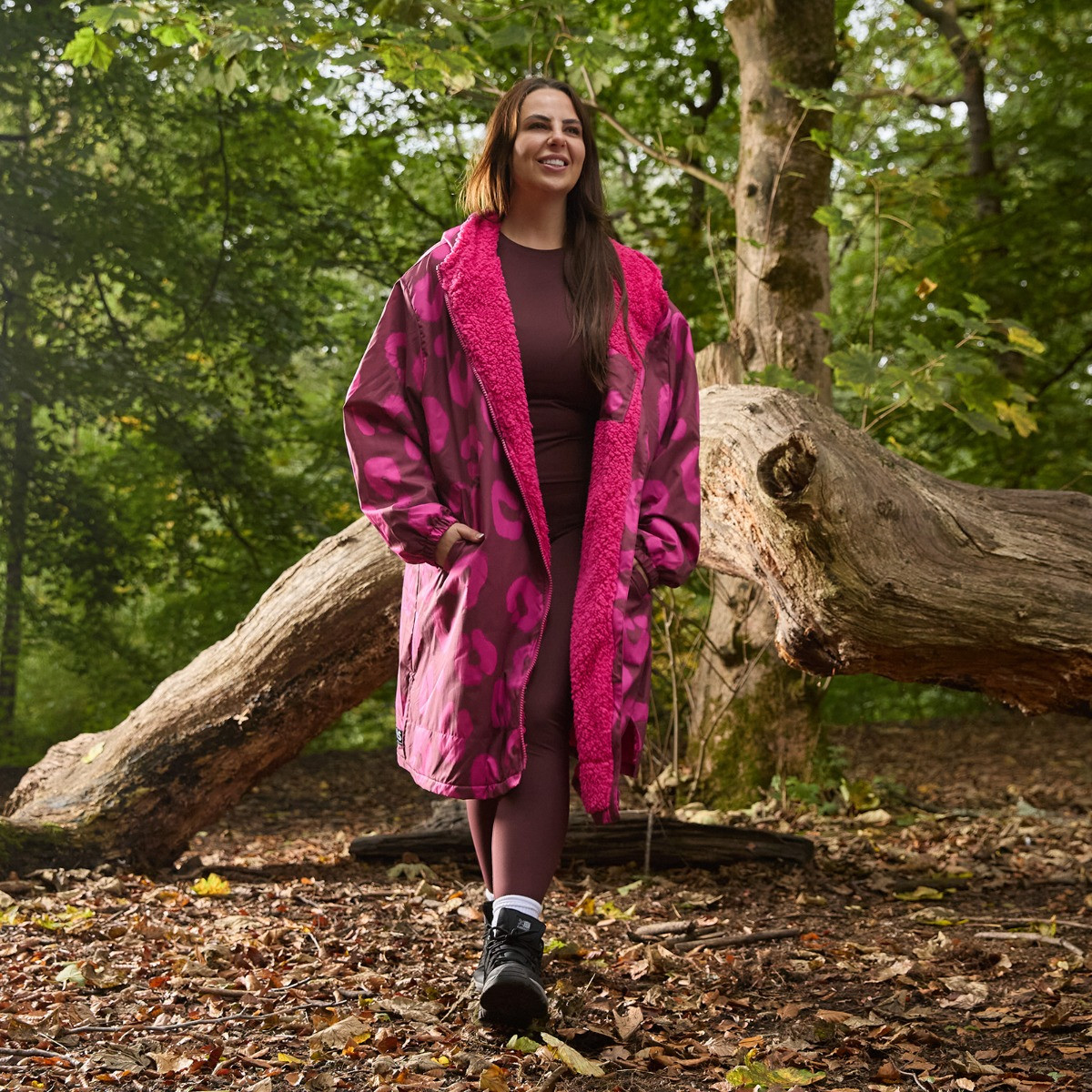 OHS Adults Water Resistant Leopard Print Sherpa Drying Robe, Burgundy/Pink - Small/Medium>