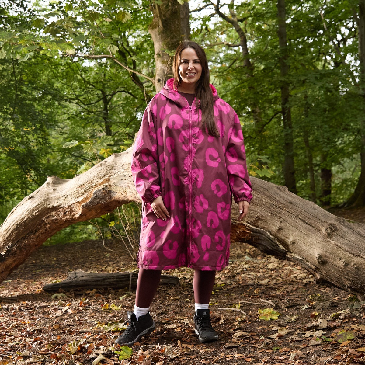 OHS Adults Water Resistant Leopard Print Sherpa Drying Robe, Burgundy/Pink - Large/Extra Large>