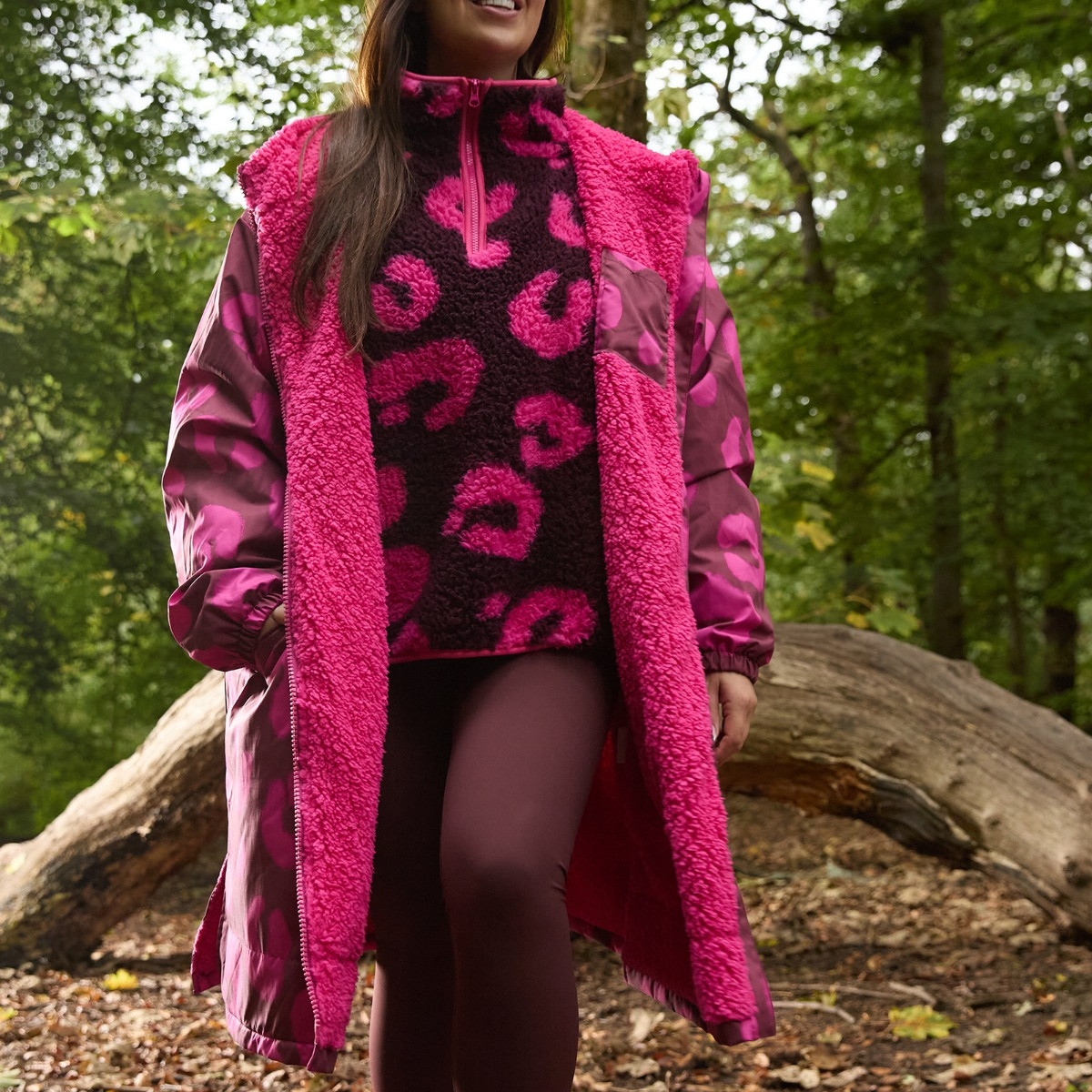 OHS Adults Water Resistant Leopard Print Sherpa Drying Robe, Burgundy/Pink - Large/Extra Large>