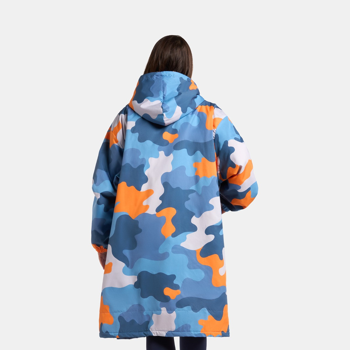 OHS Adults Water Resistant Camo Sherpa Drying Robe, Blue/Orange - Large/Extra Large>