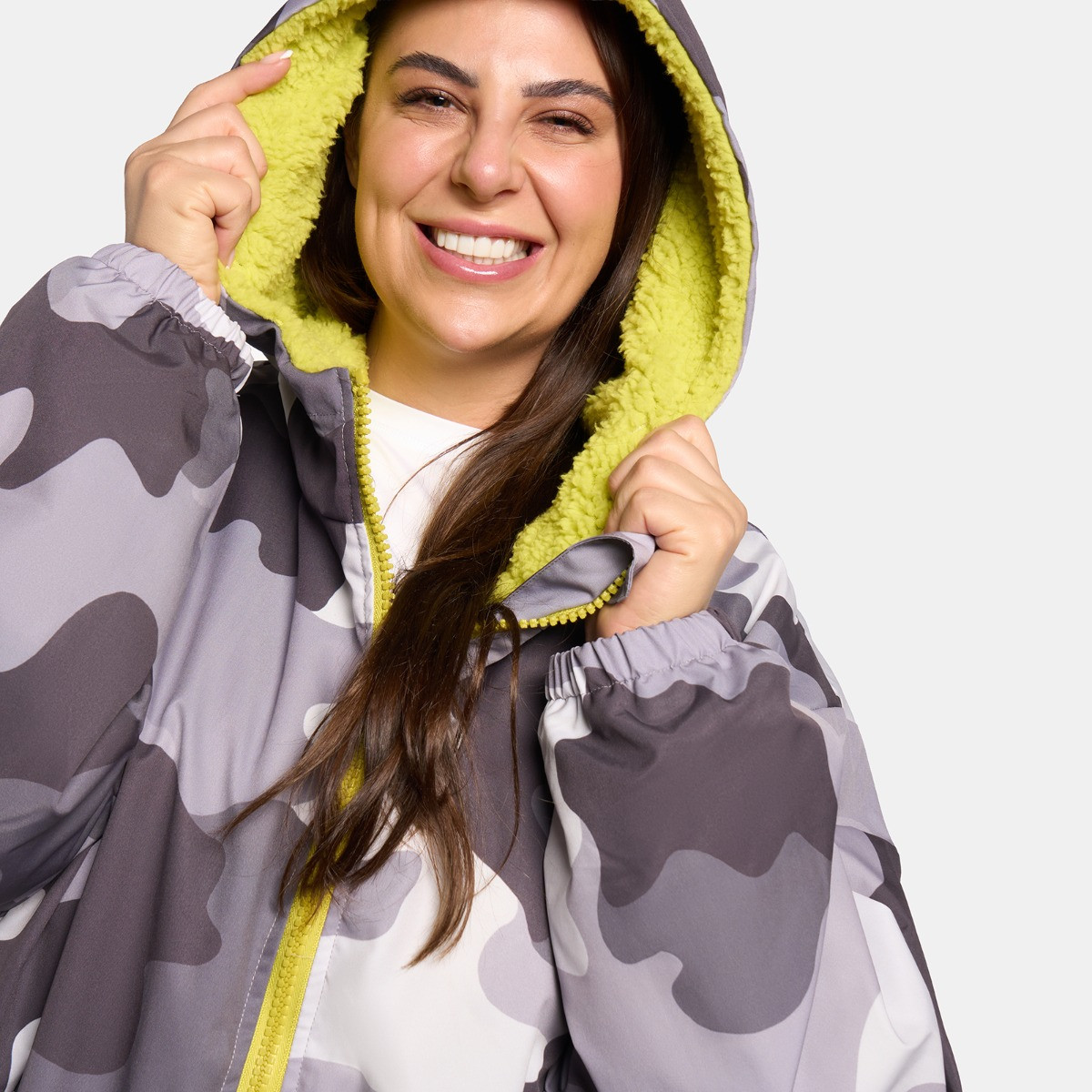 OHS Adults Water Resistant Camo Sherpa Drying Robe - Grey/Green>