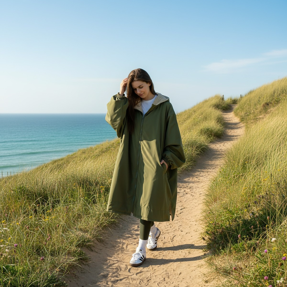 OHS Adults Water Resistant Sherpa Drying Robe - Khaki/Beige>