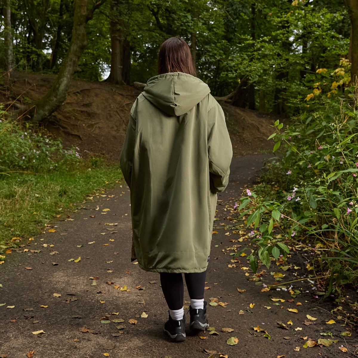 OHS Adults Water Resistant Sherpa Drying Robe - Khaki/Beige>