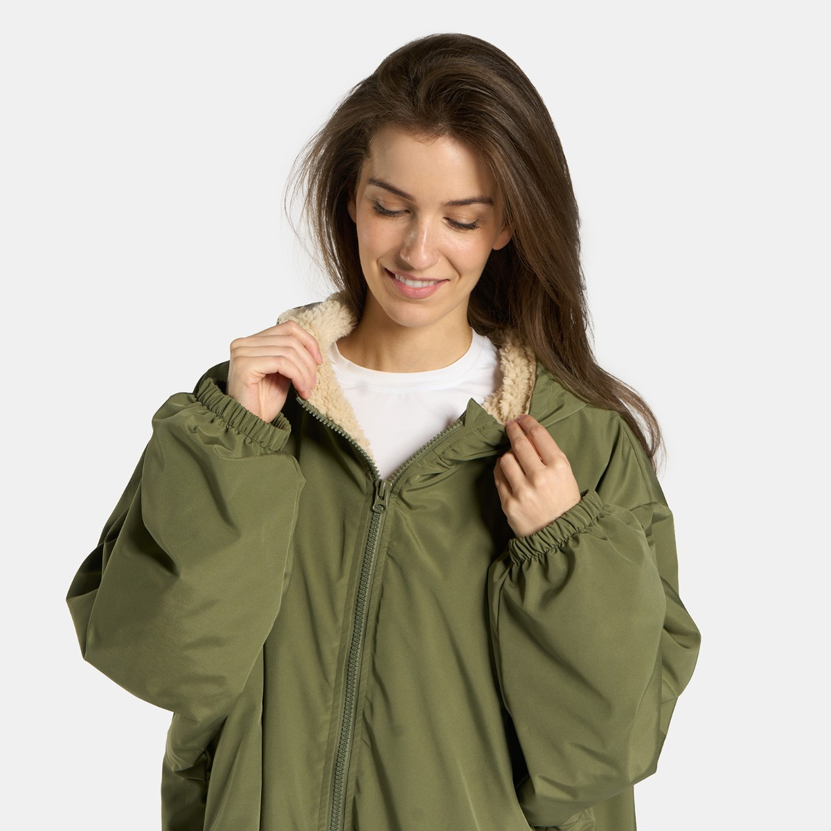 OHS Adults Water Resistant Sherpa Drying Robe - Khaki/Beige>