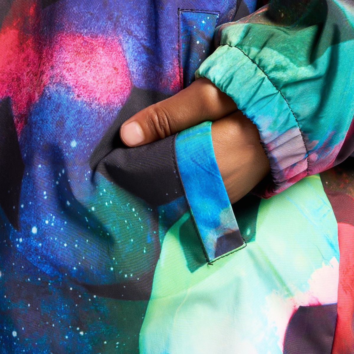 OHS Kids Water Resistant Football Sherpa Drying Robe, Neon - Large/Extra Large>