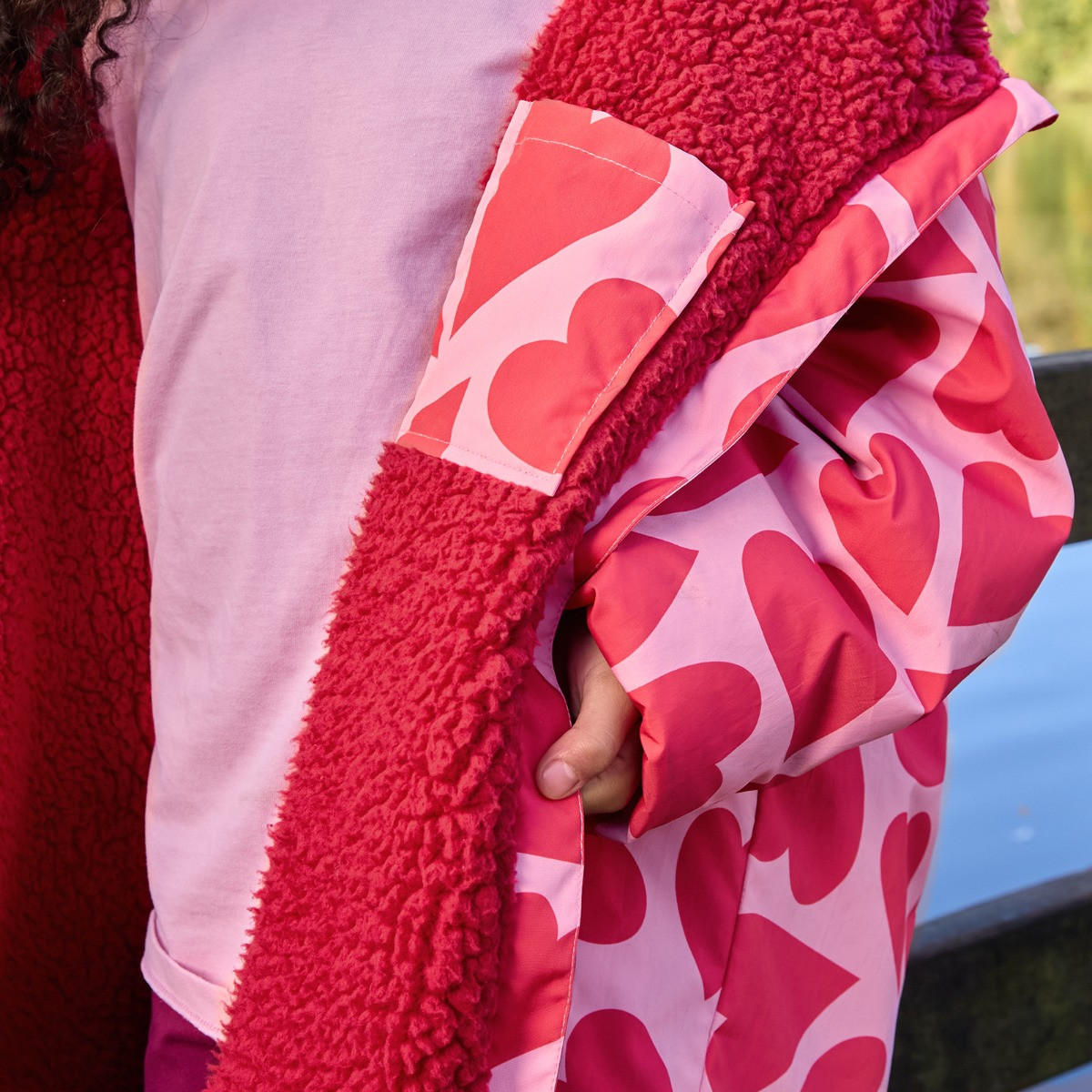 OHS Kids Water Resistant Heart Print Sherpa Drying Robe - Pink/Red>