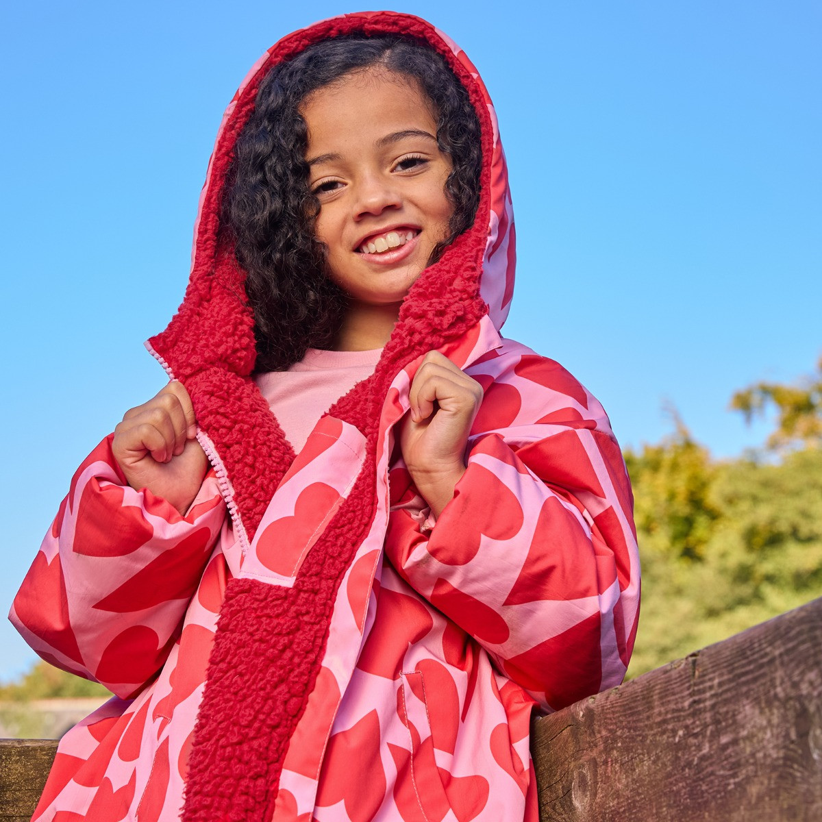 OHS Kids Water Resistant Heart Print Sherpa Drying Robe, Pink/Red - Large/Extra Large>