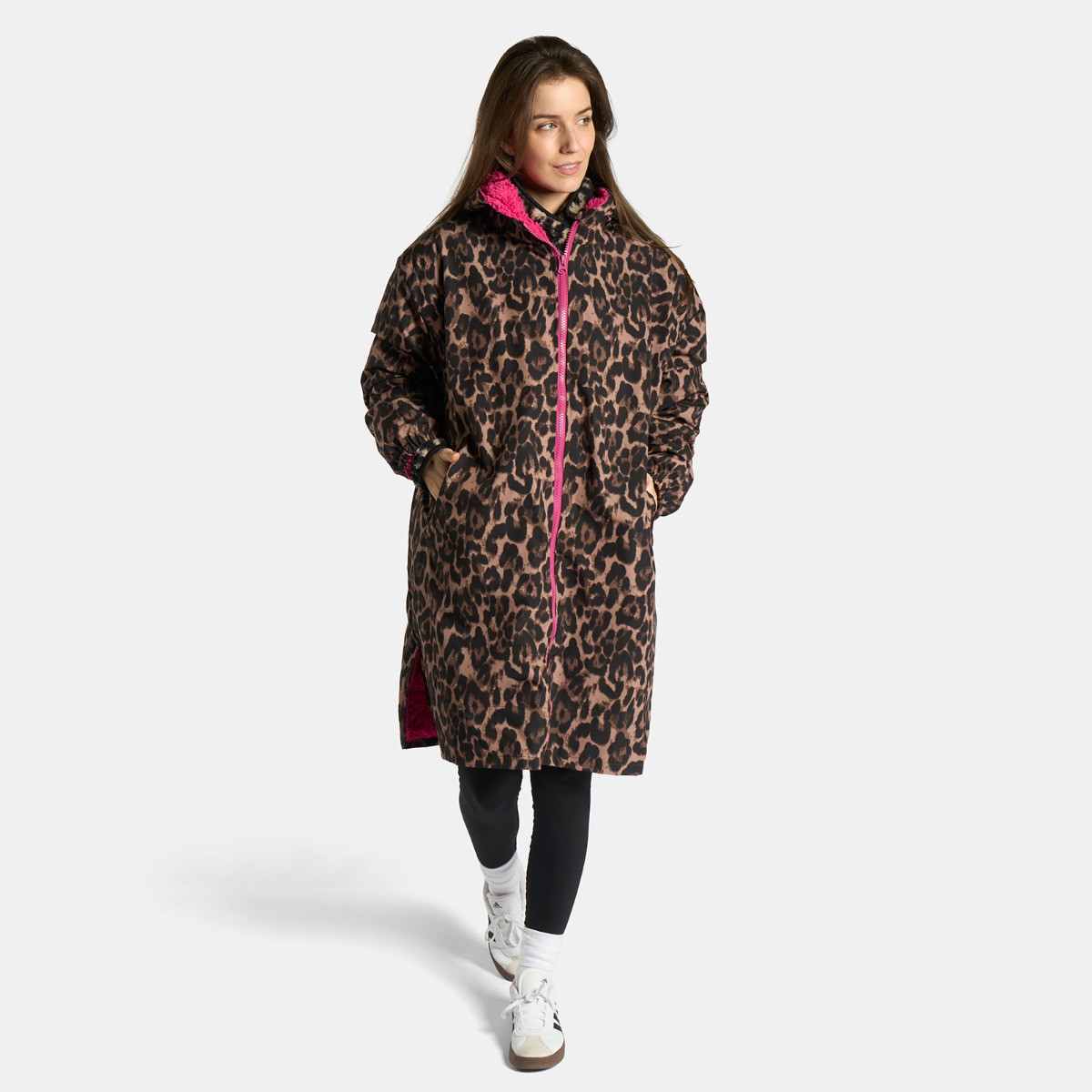 OHS Adults Water Resistant Leopard Print Sherpa Drying Robe - Natural/Pink>