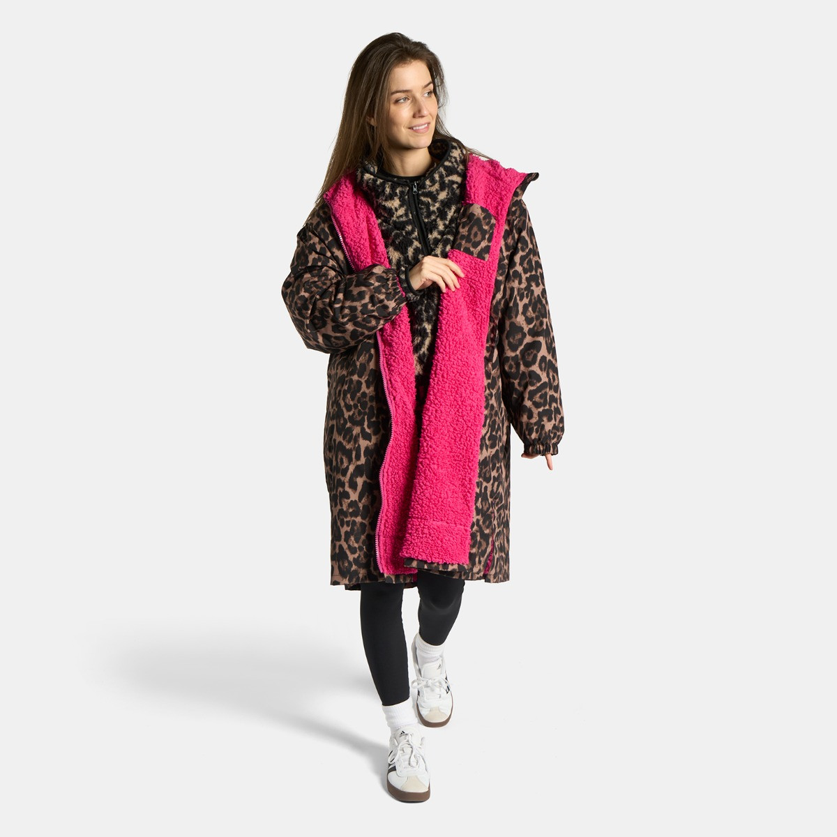 OHS Adults Water Resistant Leopard Print Sherpa Drying Robe - Natural/Pink>