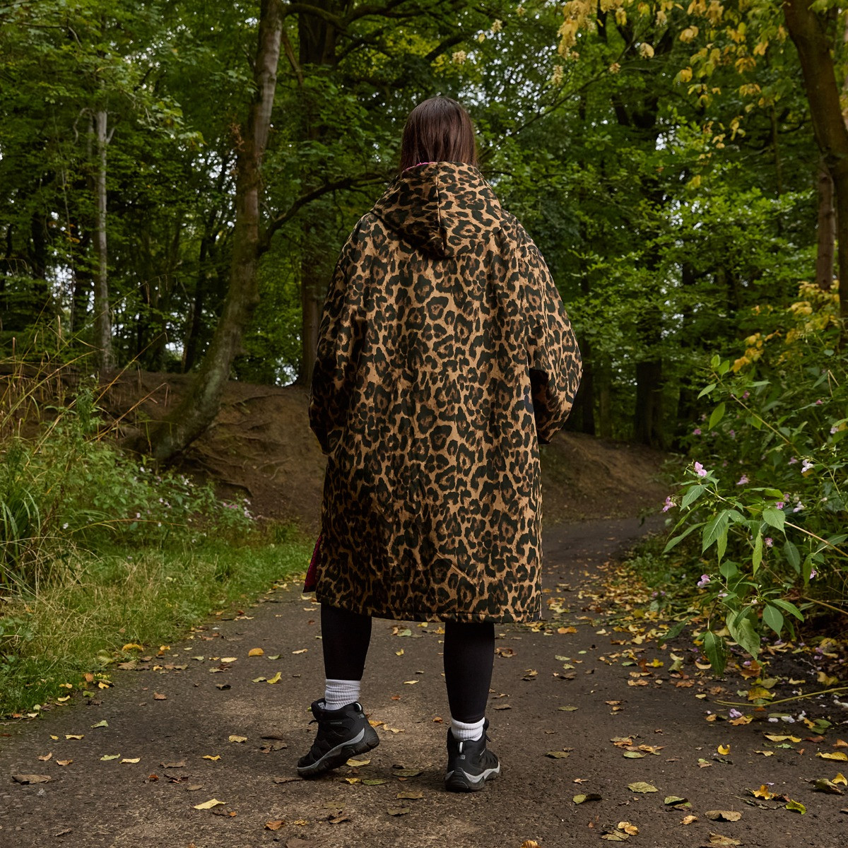 OHS Adults Water Resistant Leopard Print Sherpa Drying Robe - Natural/Pink>