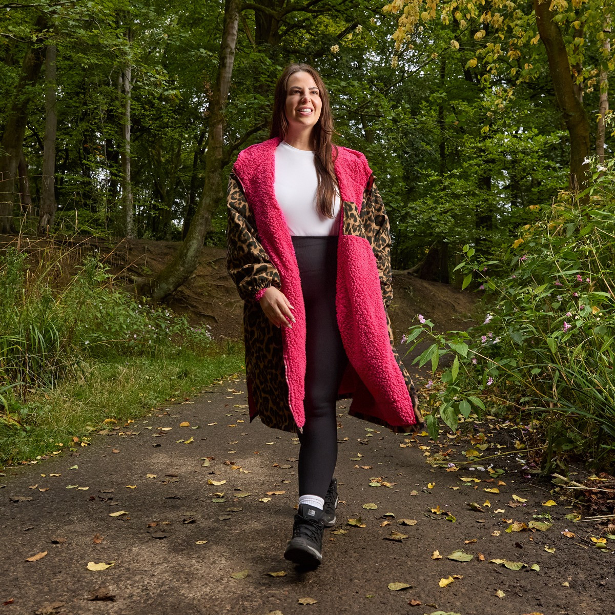 OHS Adults Water Resistant Leopard Print Sherpa Drying Robe - Natural/Pink>