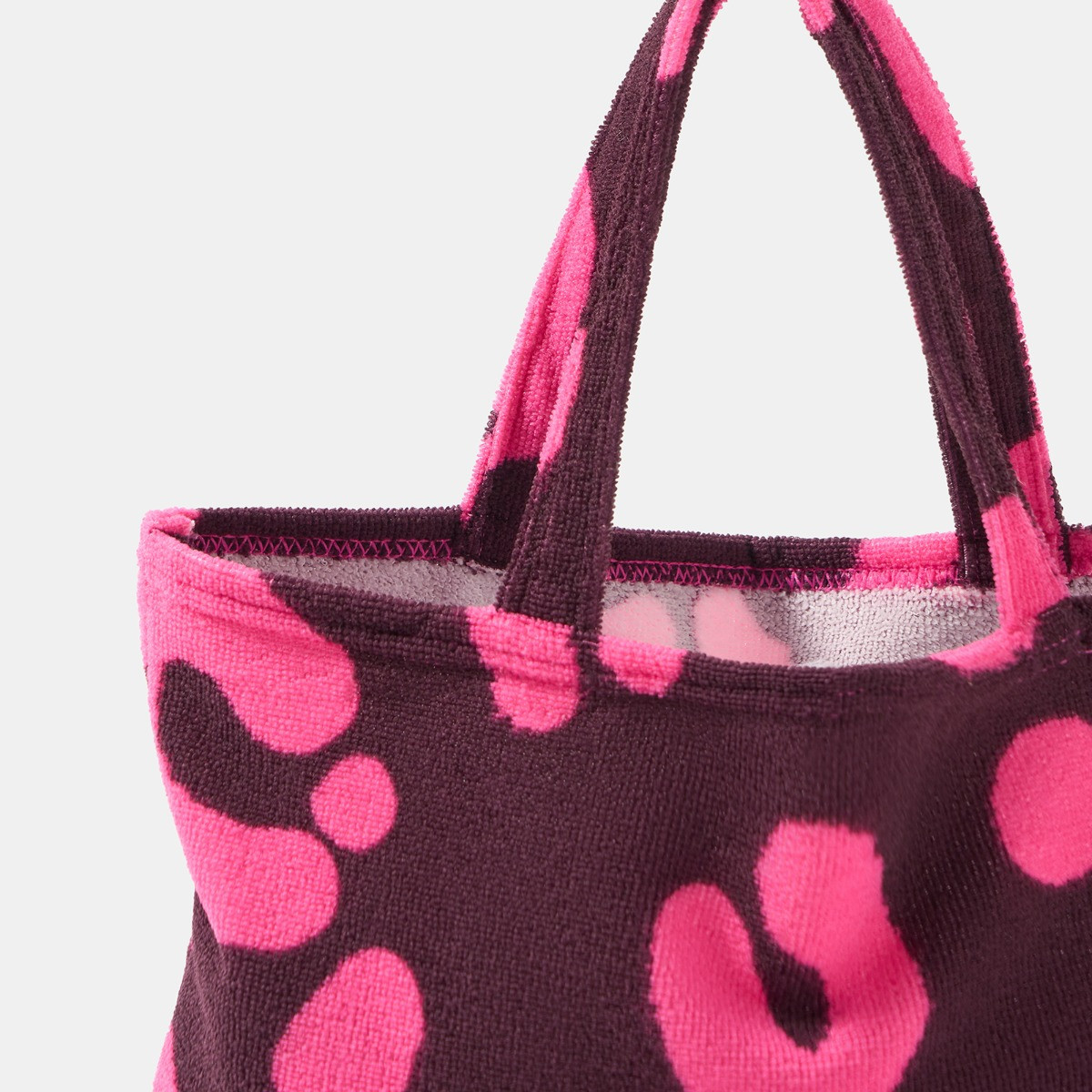 OHS Abstract Leopard Print Beach Towel in a Bag - Burgundy>