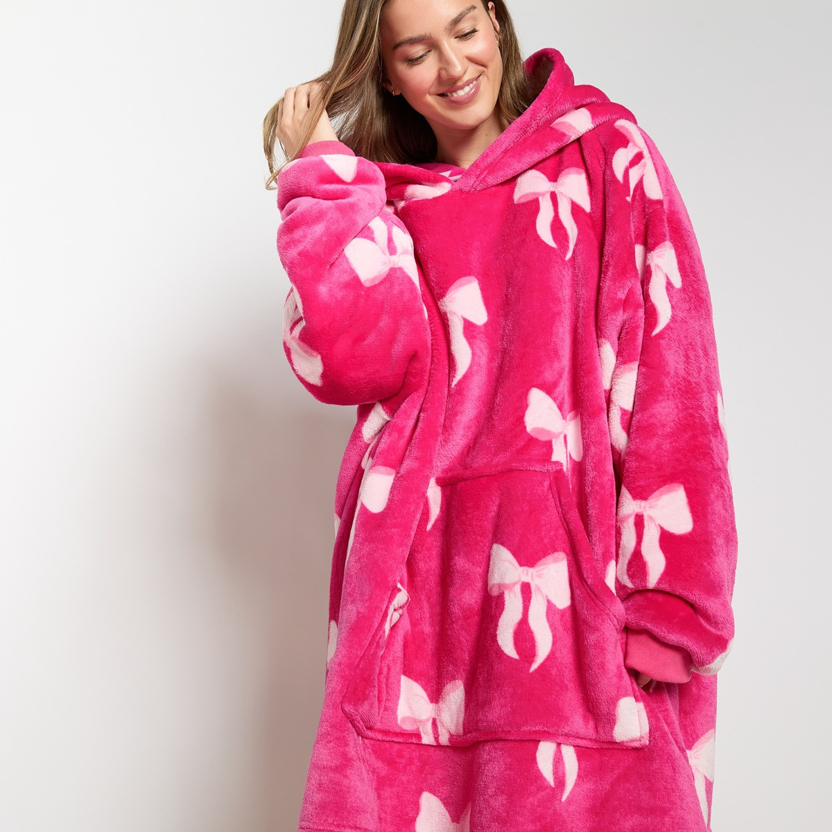 OHS Adults Bow Print Hoodie Blanket - Hot Pink>