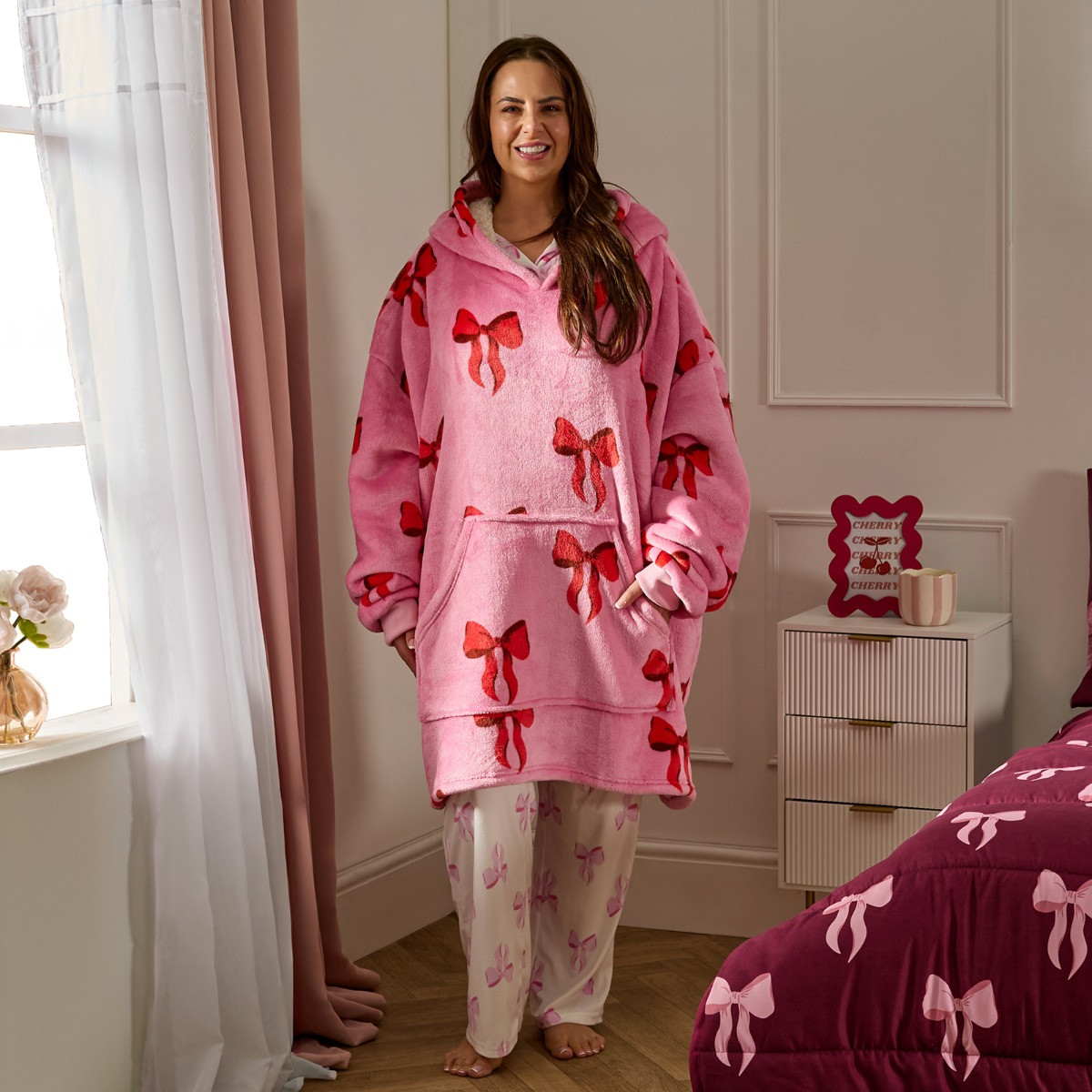 OHS Adults Bow Print Hoodie Blanket - Pink>
