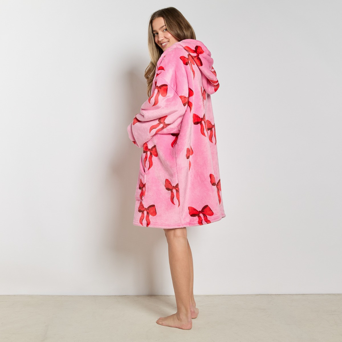 OHS Adults Bow Print Hoodie Blanket - Pink>