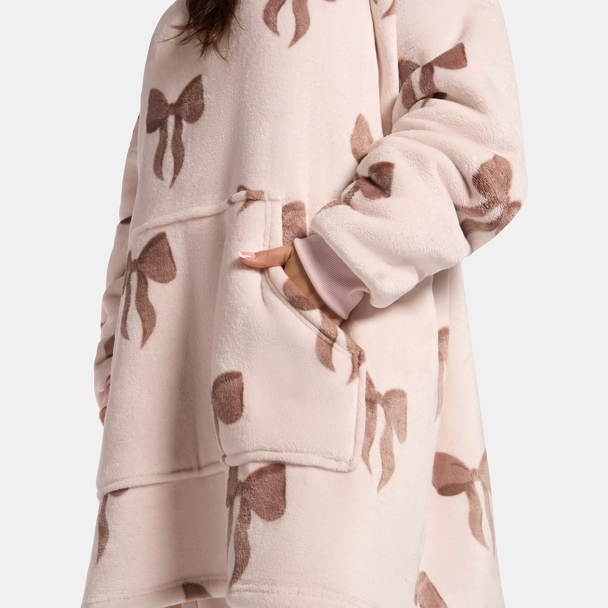 OHS Adults Bow Print Hoodie Blanket - Cream>