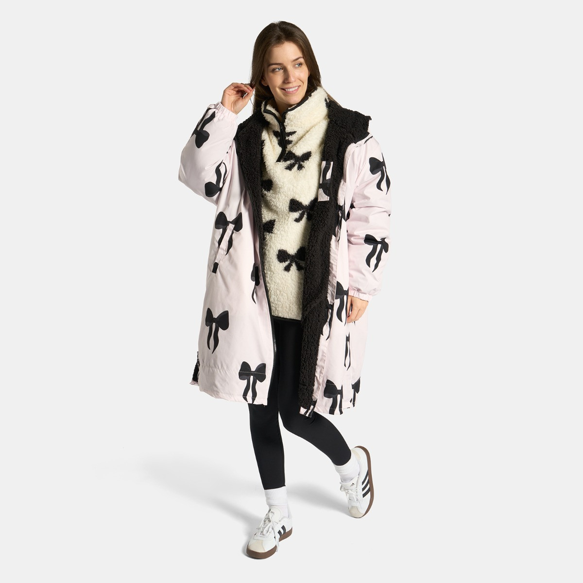 OHS Adult Water Resistant Sherpa Bow Print Drying Robe - Monochrome>
