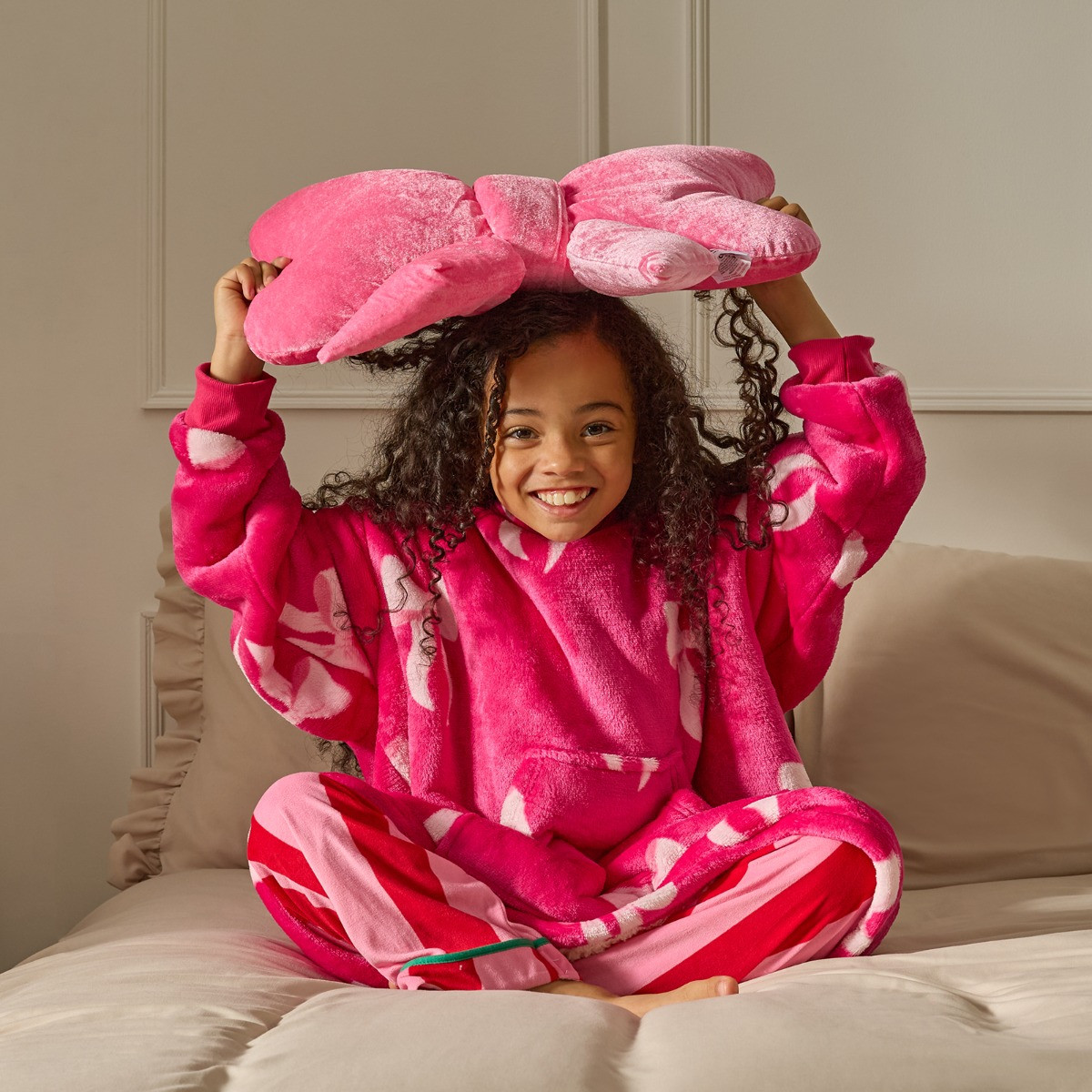 OHS Kids Bow Print Hoodie Blanket - Hot Pink>