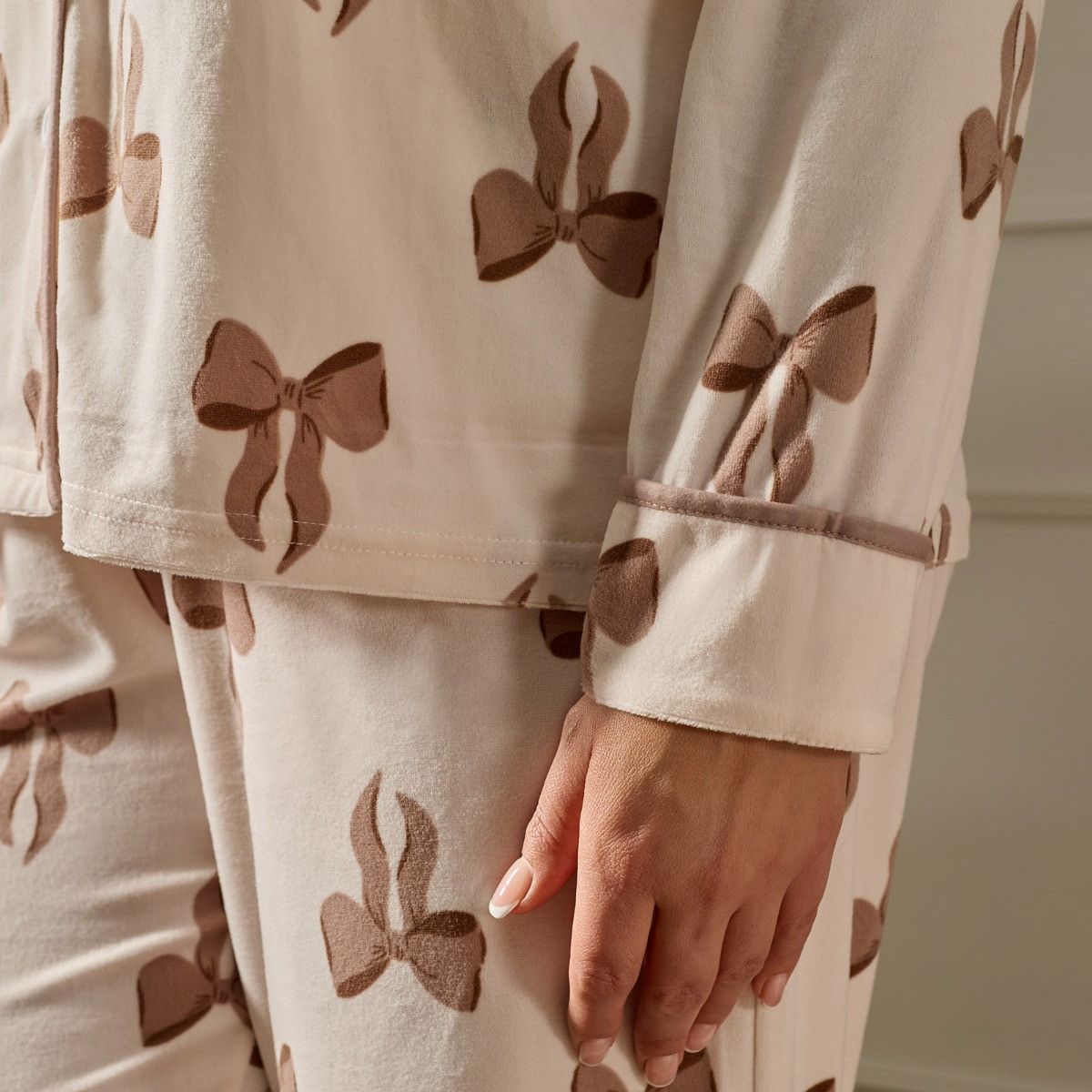 OHS Bow Print Button Through Pyjama Set - Cream>
