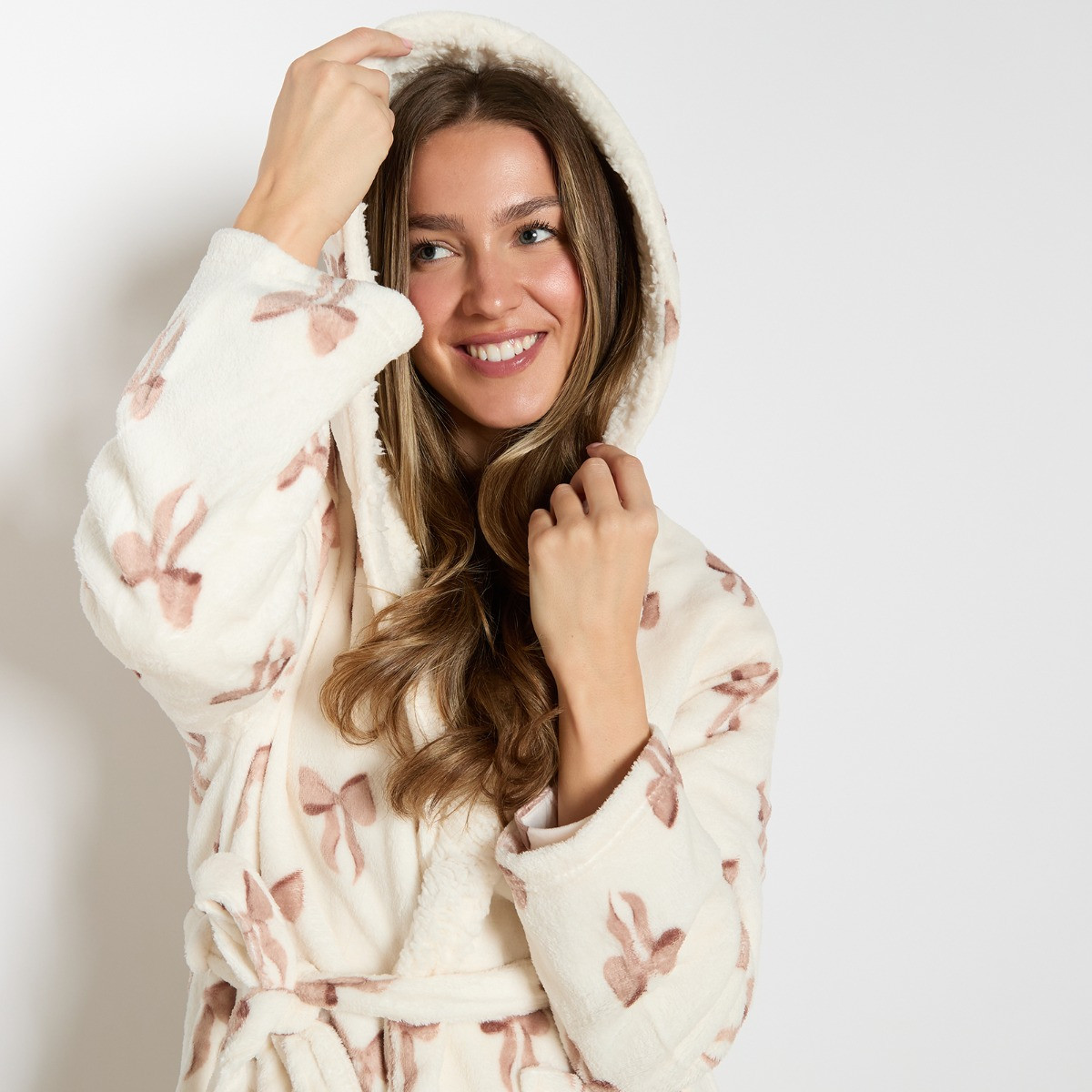 OHS Bow Print Dressing Gown, Adults - Cream>