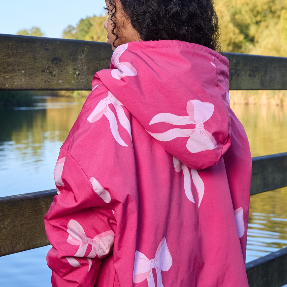 OHS Kids Water Resistant Bow Print Sherpa Drying Robe, Pink - Small/Medium>