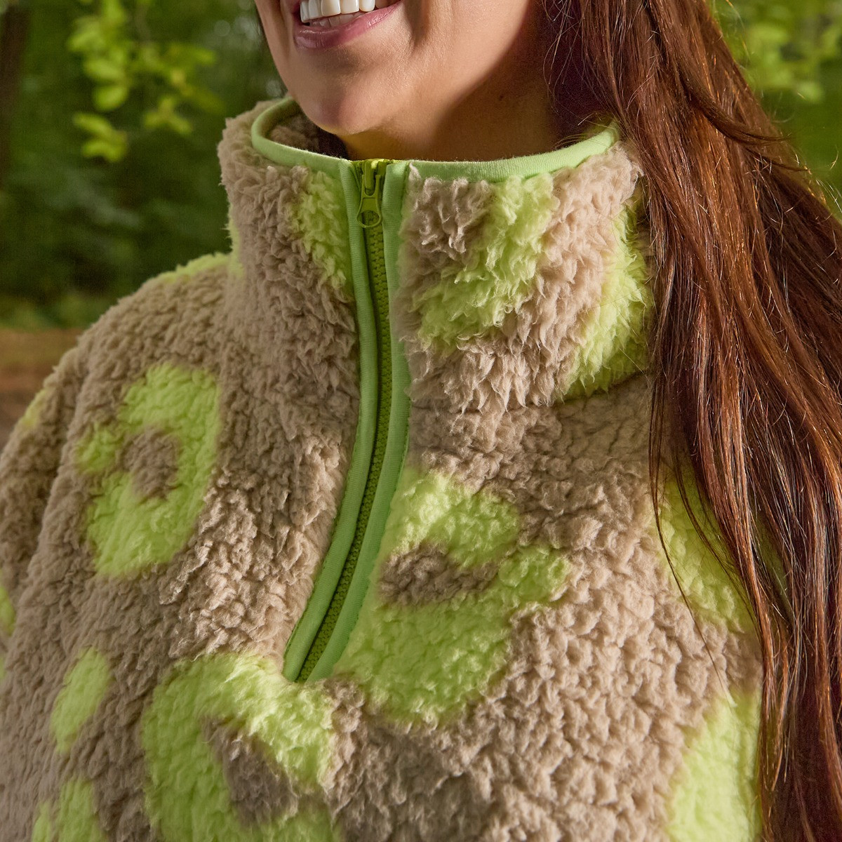OHS Teddy Abstract Leopard Print Half Zip Fleece, Natural/Neon - Small/Medium>