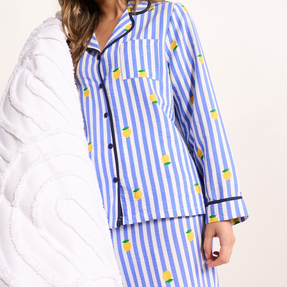 OHS Lemon Print Striped Seersucker Pyjama Set, Blue - Small/Medium>