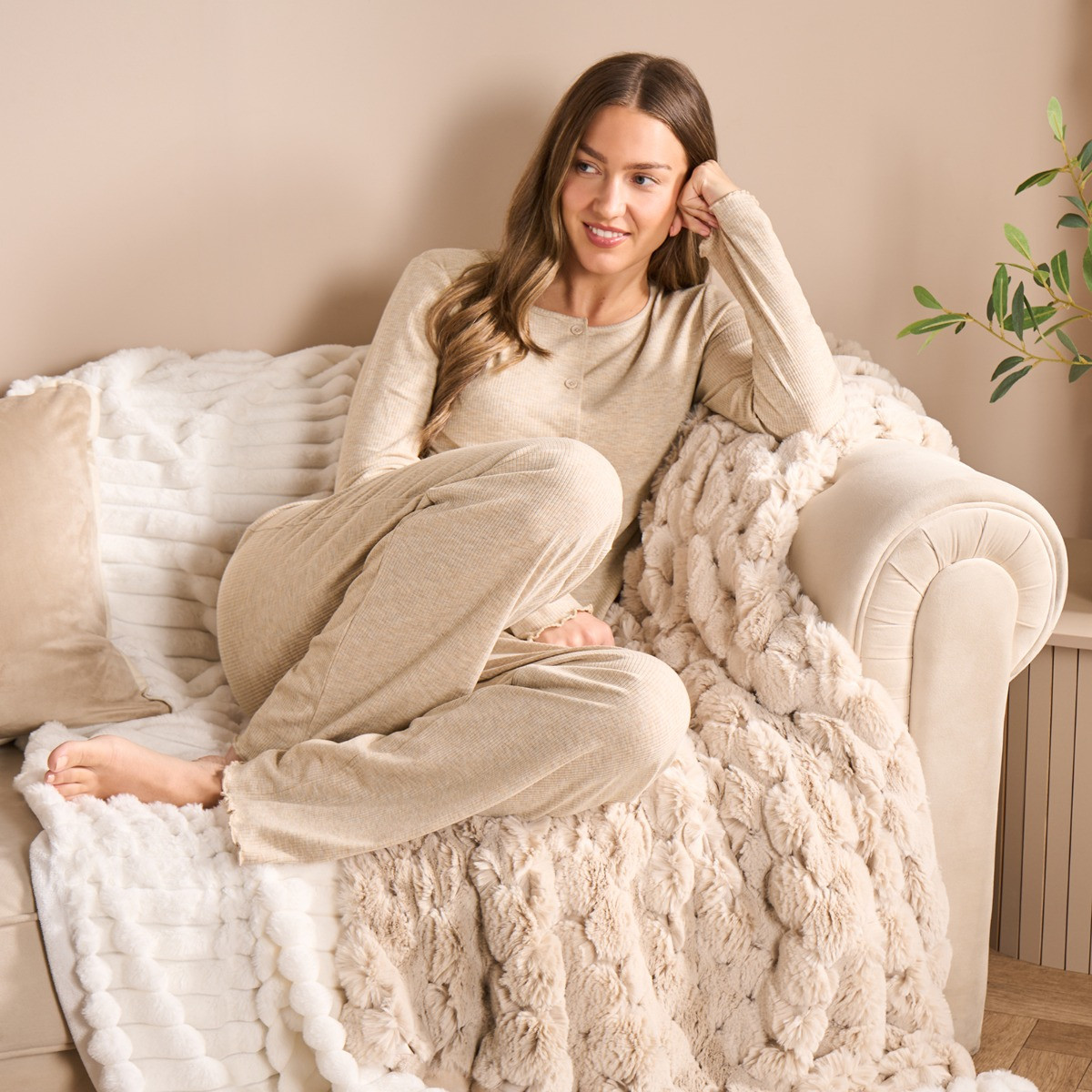 OHS Ribbed Lettuce Edge Loungewear Set, Natural - Large/Extra Large>