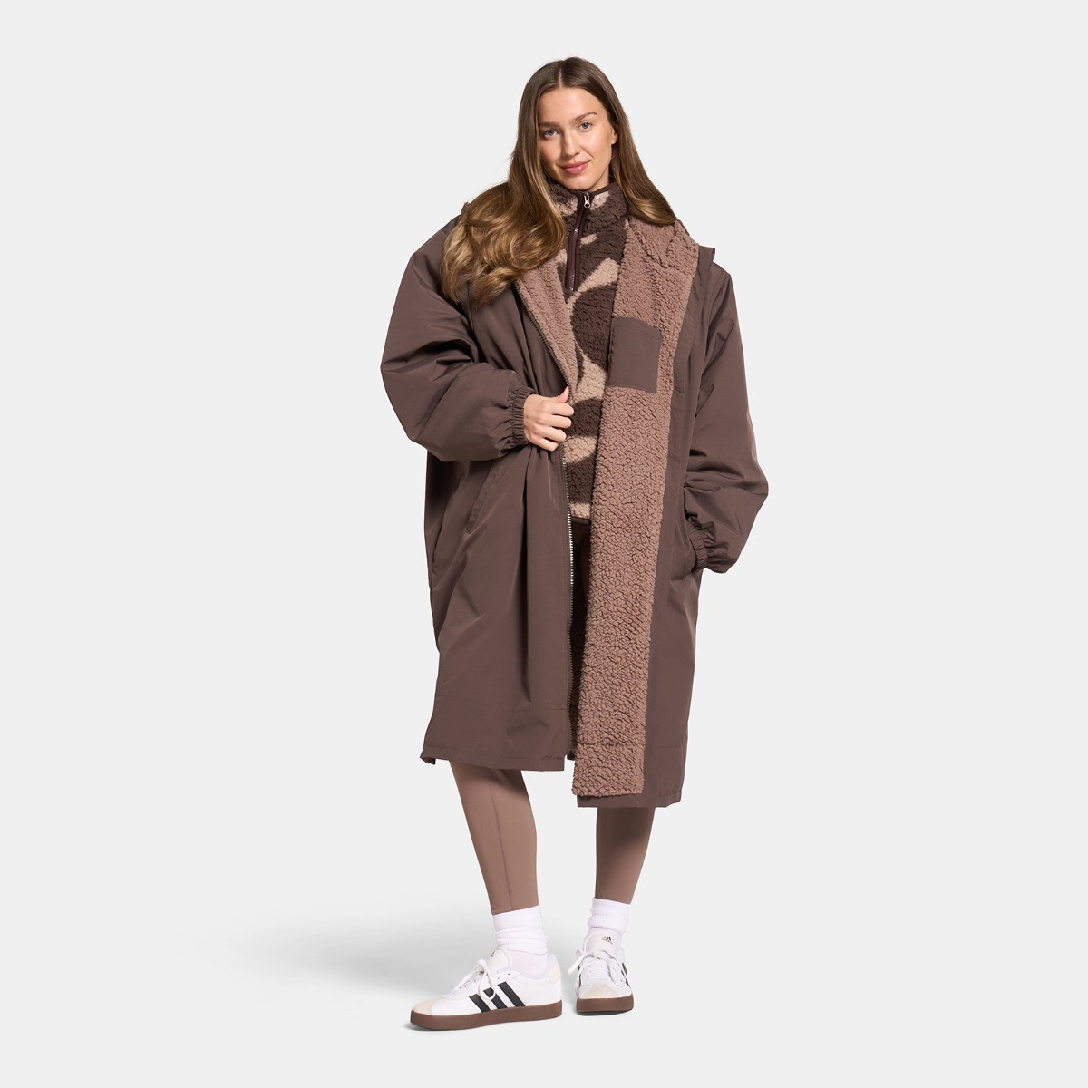 OHS Adults Water Resistant Sherpa Drying Robe - Brown>