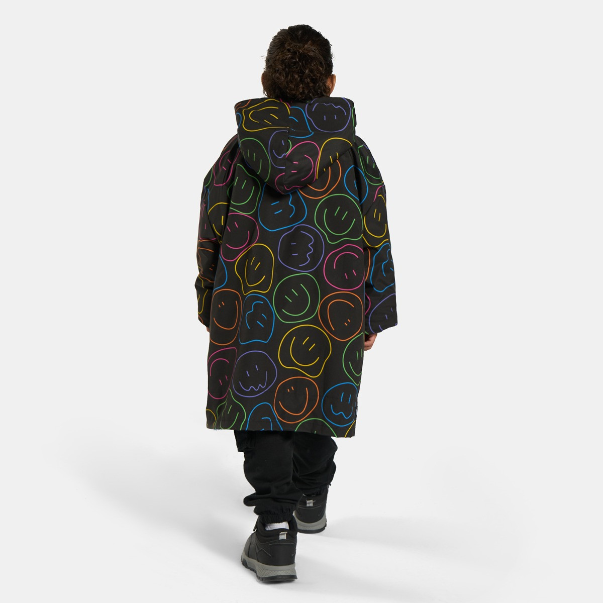 OHS Kids Water Resistant Neon Smiley Print Sherpa Drying Robe, Black - Small/Medium>
