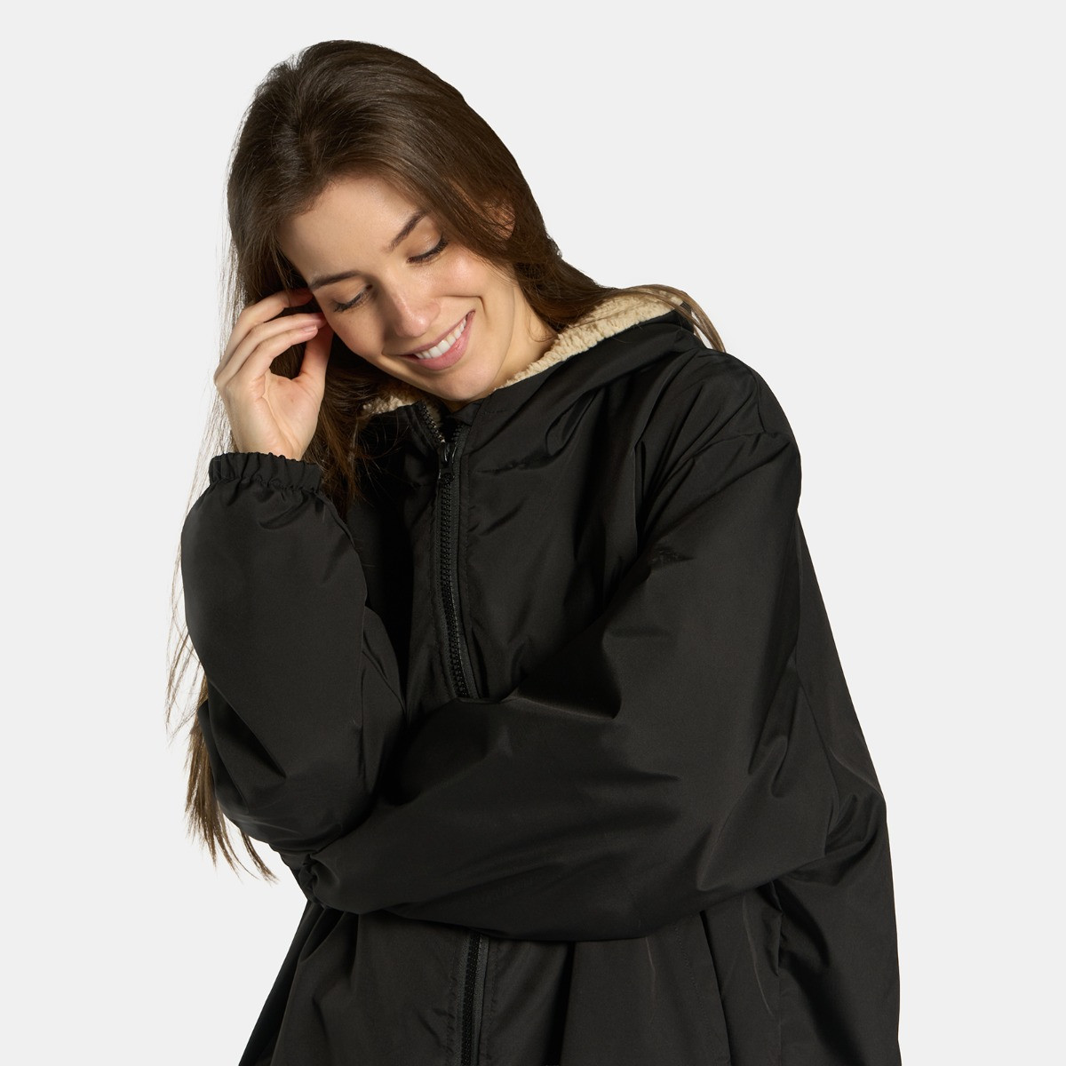 OHS Adults Water Resistant Sherpa Drying Robe - Black/Beige>
