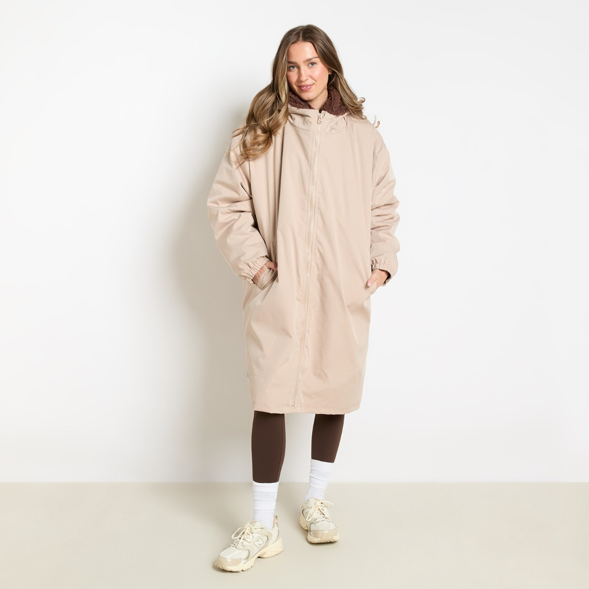OHS Adults Water Resistant Sherpa Drying Robe - Beige>