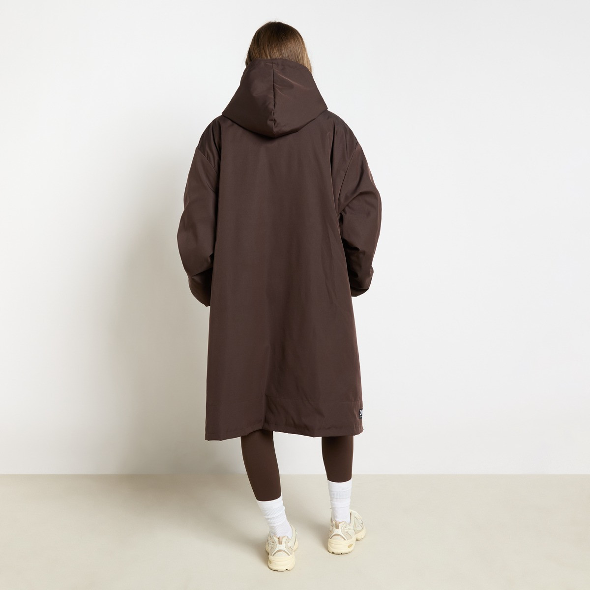OHS Adults Water Resistant Sherpa Drying Robe - Dark Brown>