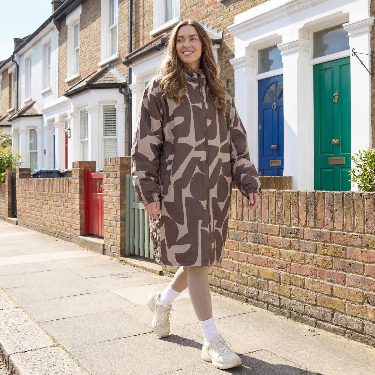 OHS Adults Water Resistant Geometric Print Sherpa Drying Robe - Brown>