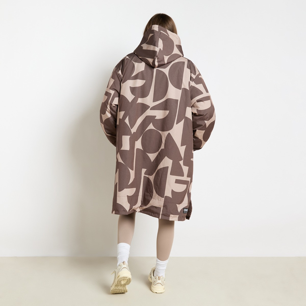 OHS Adults Water Resistant Geometric Print Sherpa Drying Robe - Brown>