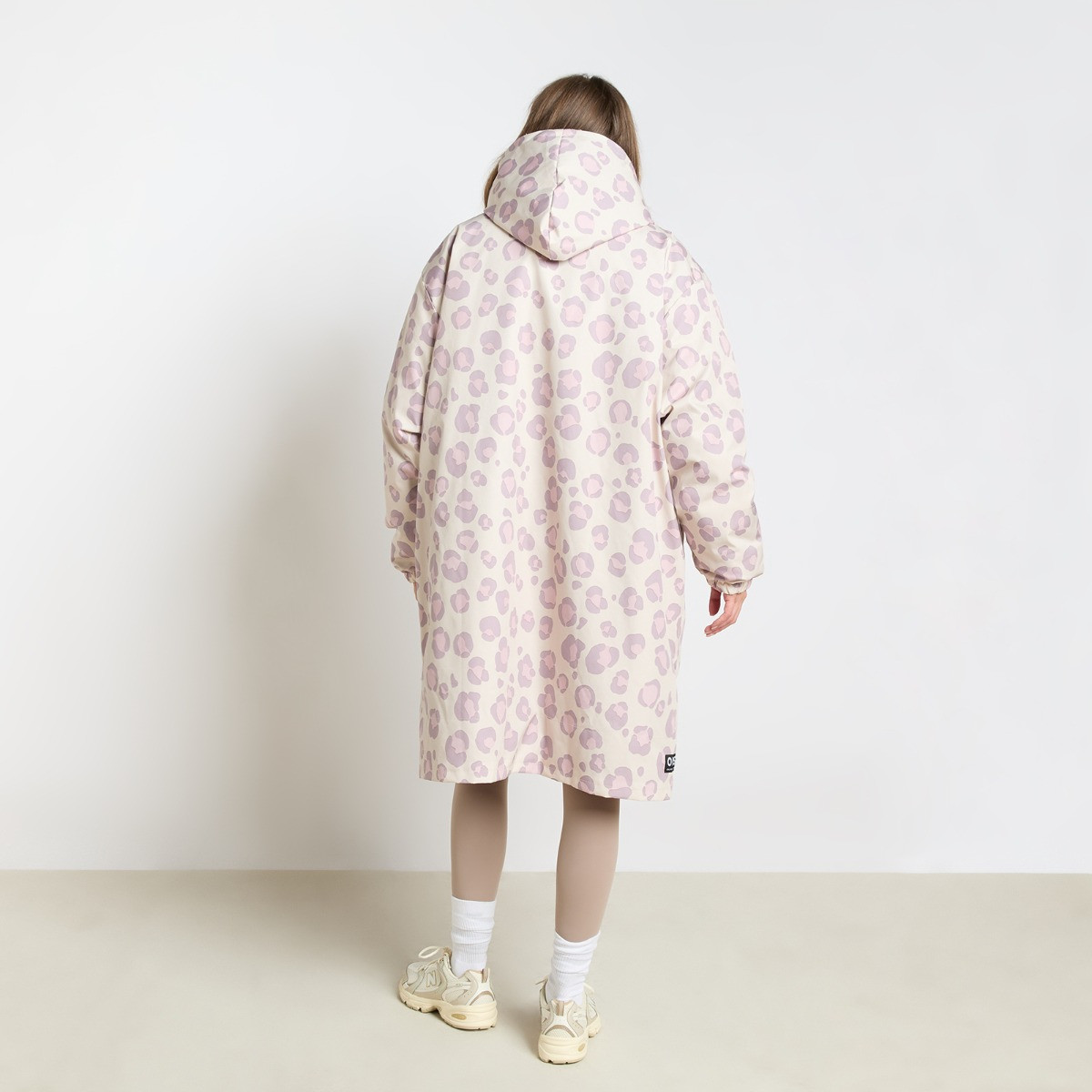 OHS Adults Water Resistant Leopard Print Sherpa Drying Robe - Beige>