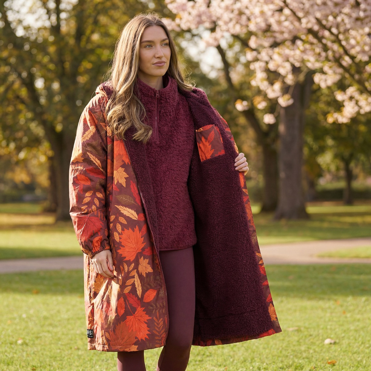 OHS Adults Water Resistant Autumn Leaves Print Sherpa Drying Robe - Orange/Burgundy>