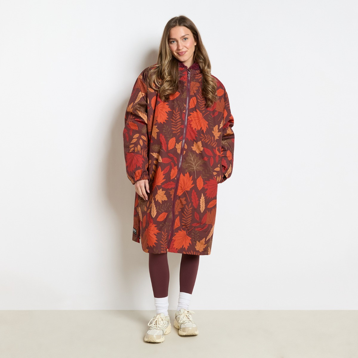 OHS Adults Water Resistant Autumn Leaves Print Sherpa Drying Robe - Orange/Burgundy>