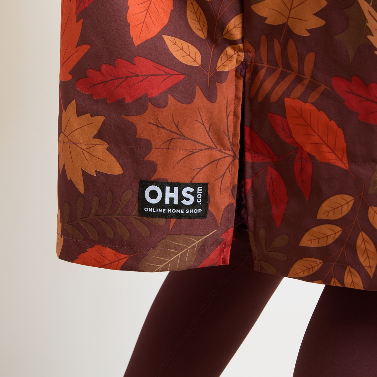 OHS Adults Water Resistant Autumn Leaves Print Sherpa Drying Robe - Orange/Burgundy>