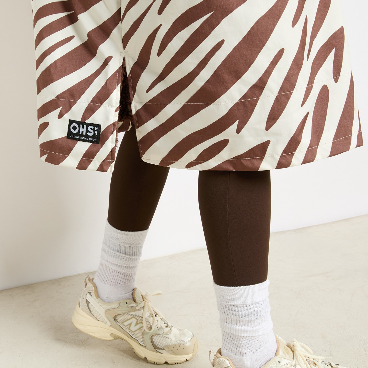 OHS Adults Water Resistant Zebra Print Sherpa Drying Robe - Brown>