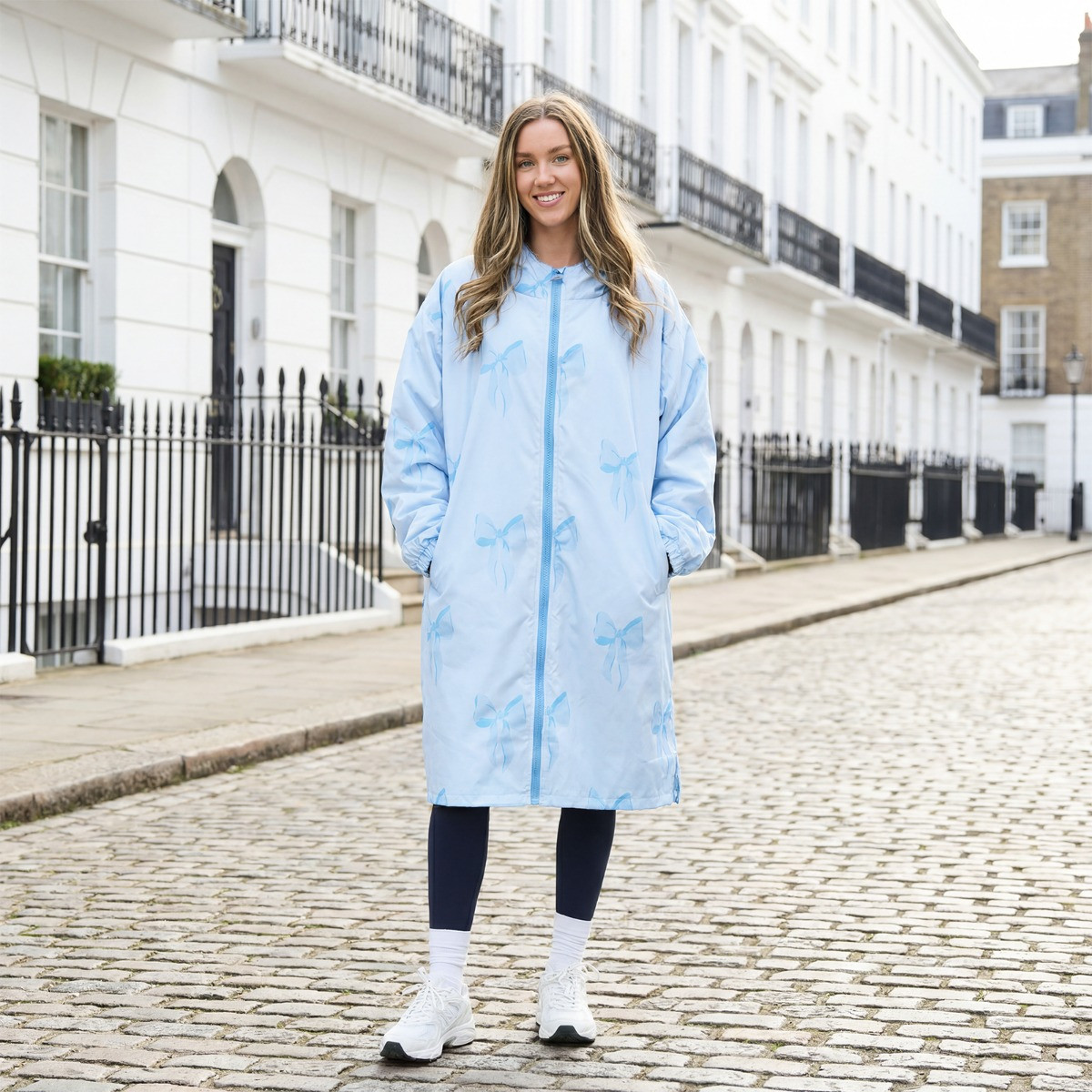 OHS Adults Water Resistant Bow Print Sherpa Drying Robe, Blue - Large/Extra Large>