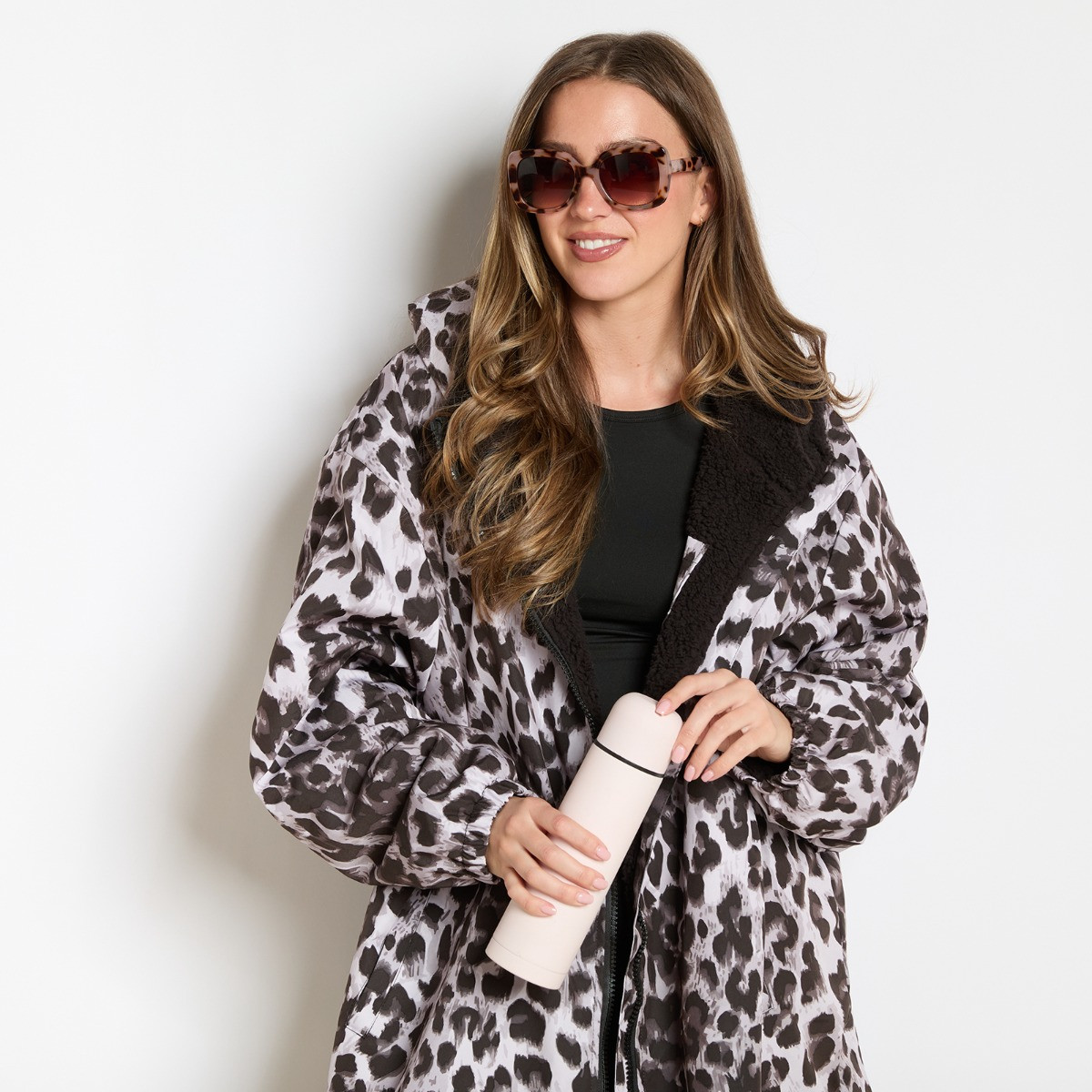 OHS Adults Water Resistant Leopard Print Sherpa Drying Robe - Monochrome>