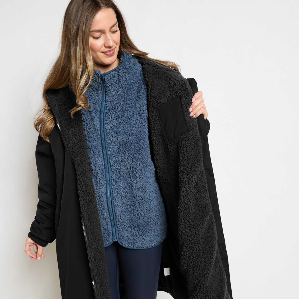 OHS Adults Water Resistant Sherpa Drying Robe - Black>