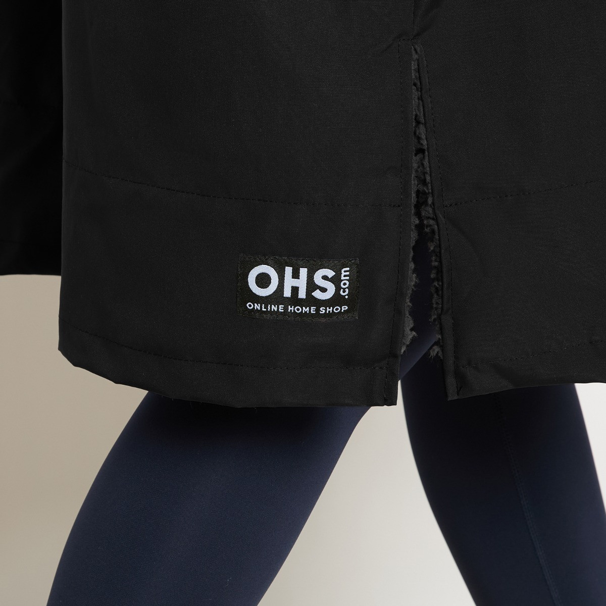 OHS Adults Water Resistant Sherpa Drying Robe - Black>